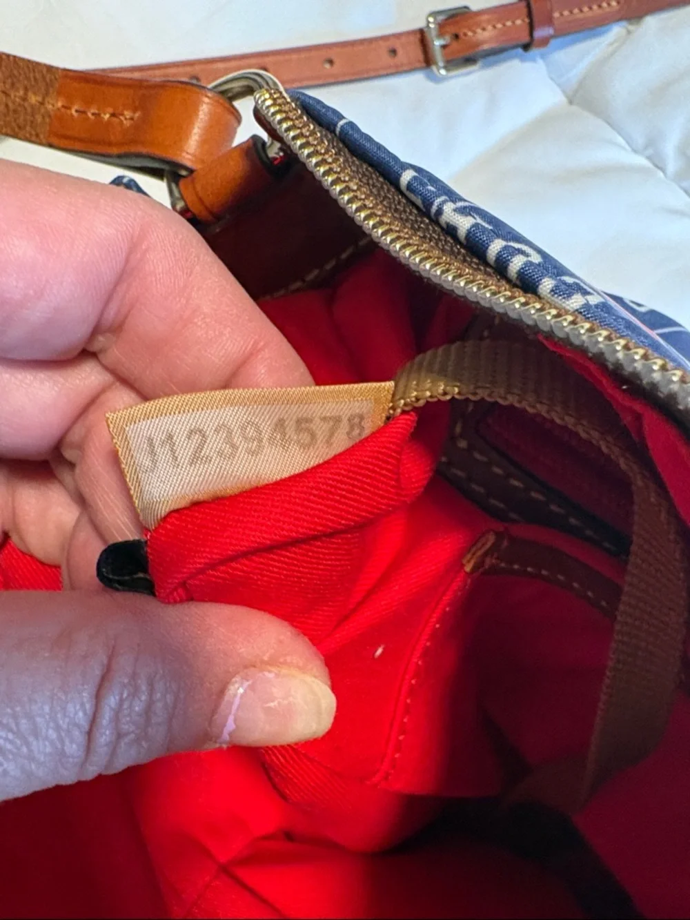 Dooney And Bourke Chicago Cubs Shoulder Bag Blue MLB Officially
Licensed. NWOT. - Picture 9 of 11